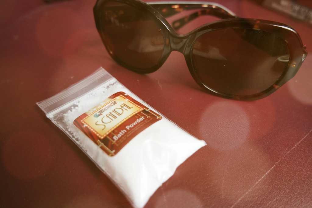 FCS Scandal Bath Powder