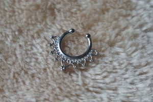 Faux Septum No 01 - 01