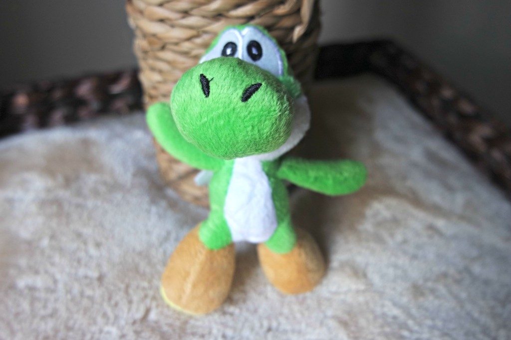 Girl Gamer Monthly - Yoshi Plus Keychain