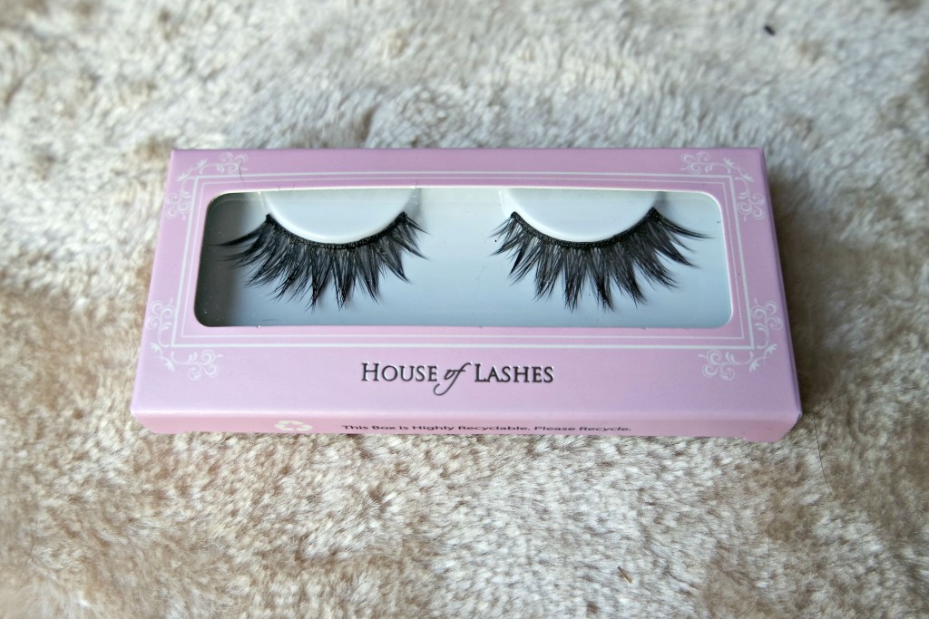 House of Lashes Iconic Front