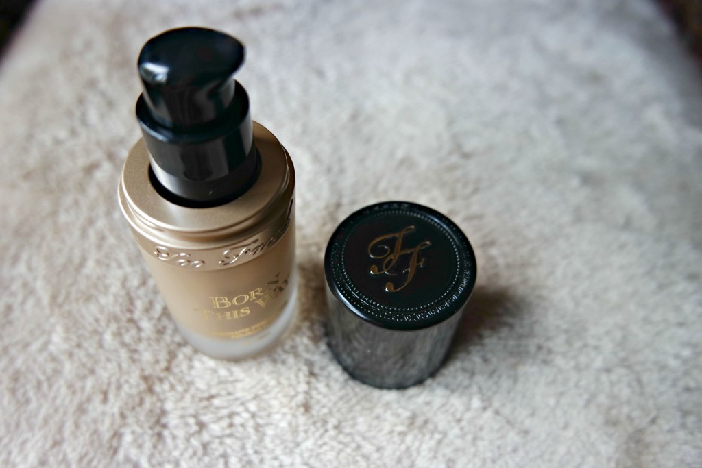 Too Faced Born This Way Foundation 02