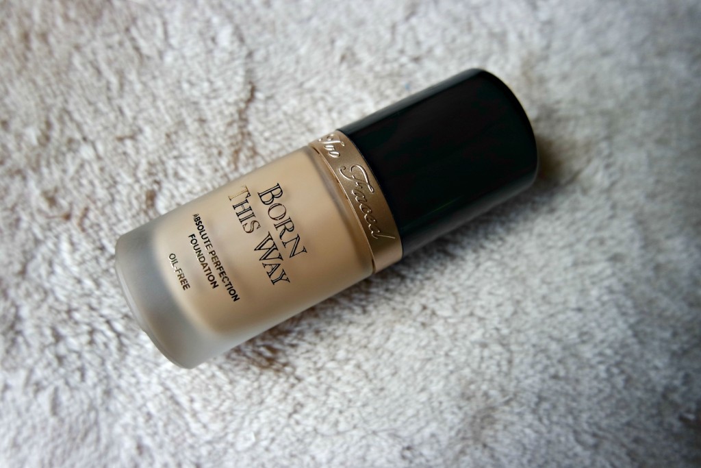 Too Faced Born This Way Foundation 03