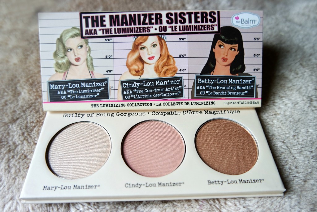 The Manizer Sisters 03