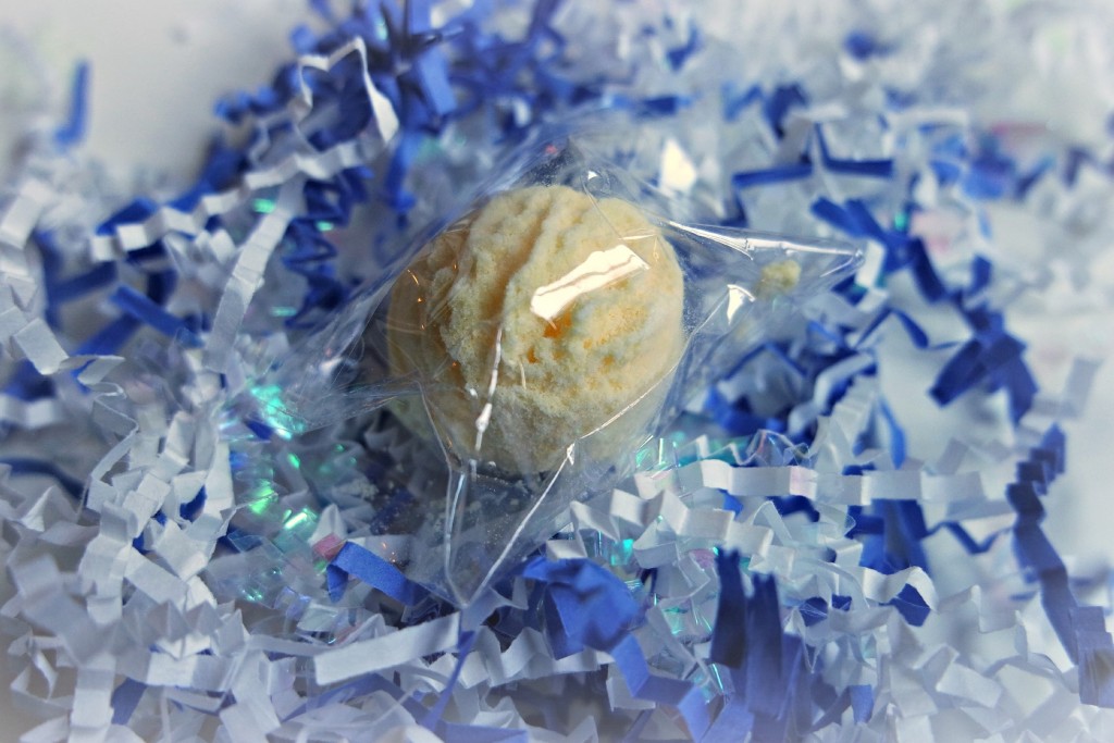 Fortune Cookie Soap Yellow Snow - Bath Bomb