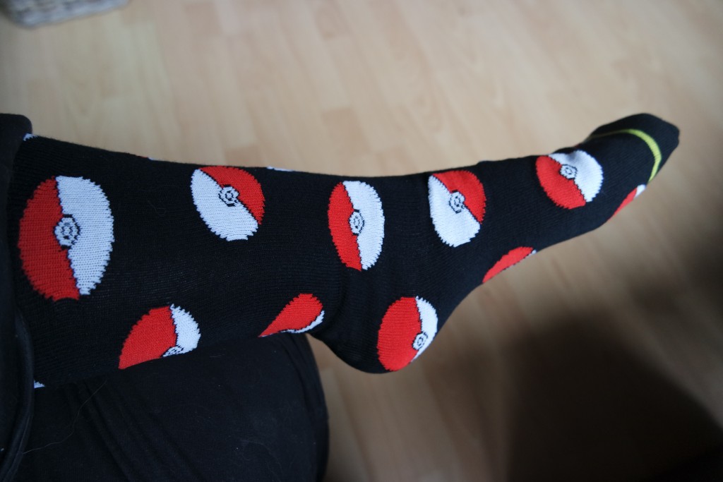 Pokemon Pokeball Socks 02