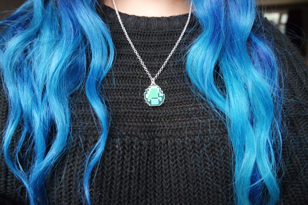 Gamer Girl Monthly Minecraft Diamond Pendant Necklace 02