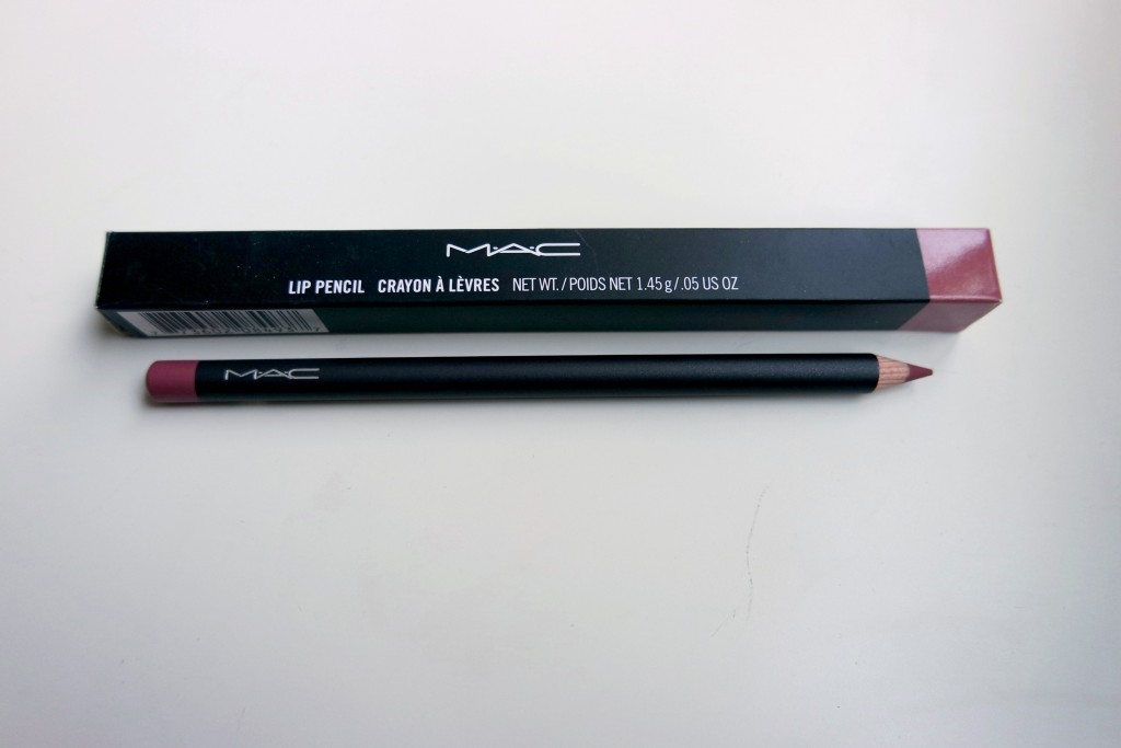 MAC Soar Lip Pencil 01