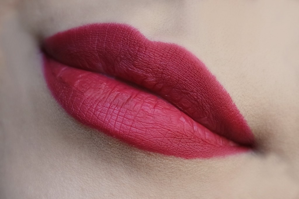 Artdeco Lip Styler Mineral Dark Hibiscus Swatch