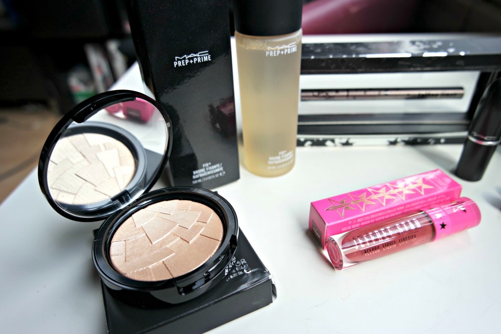 Birthday & One Year Blog Anniversary Giveaway Preview 03