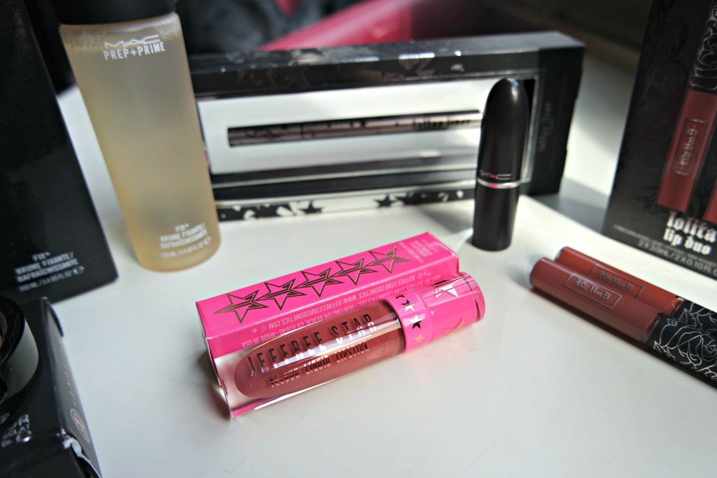 Birthday & One Year Blog Anniversary Giveaway Preview 04