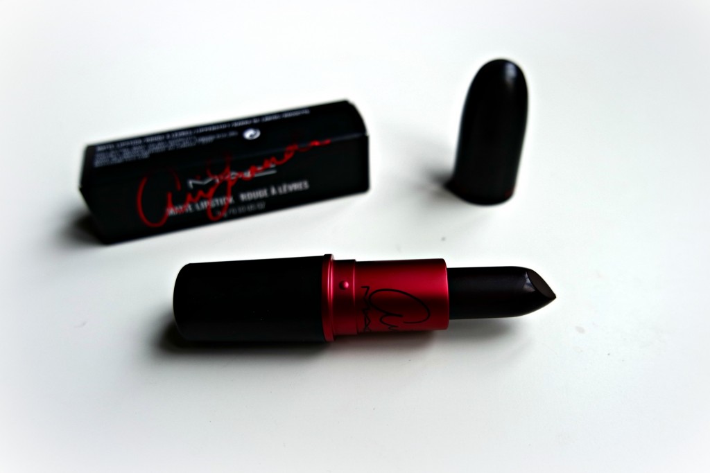 MAC Viva Glam Ariana Grande 03