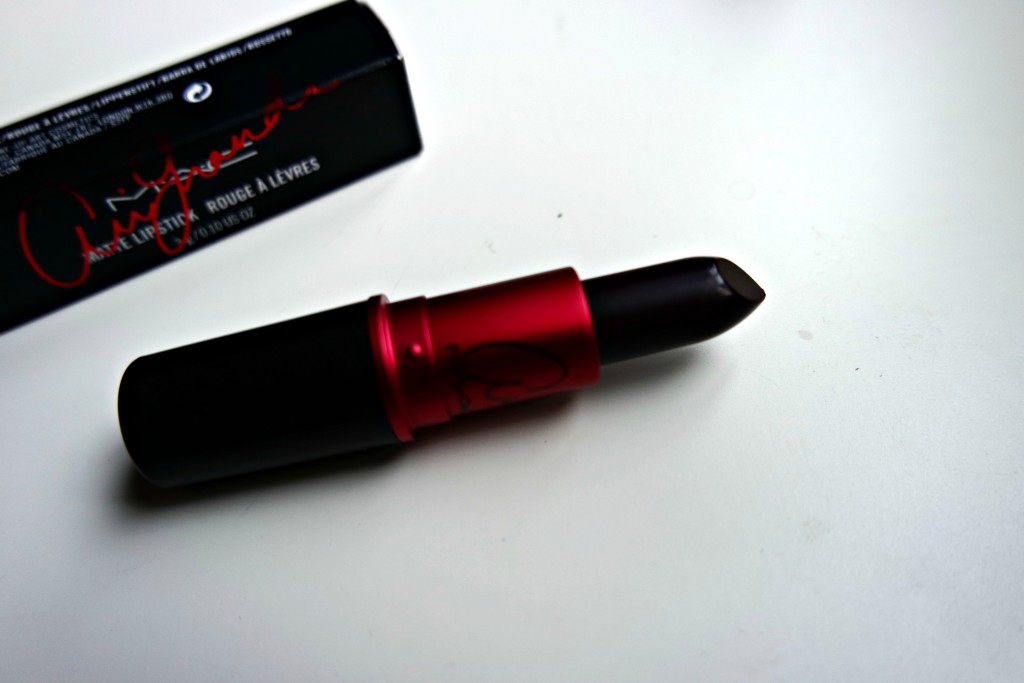 MAC Viva Glam Ariana Grande 04