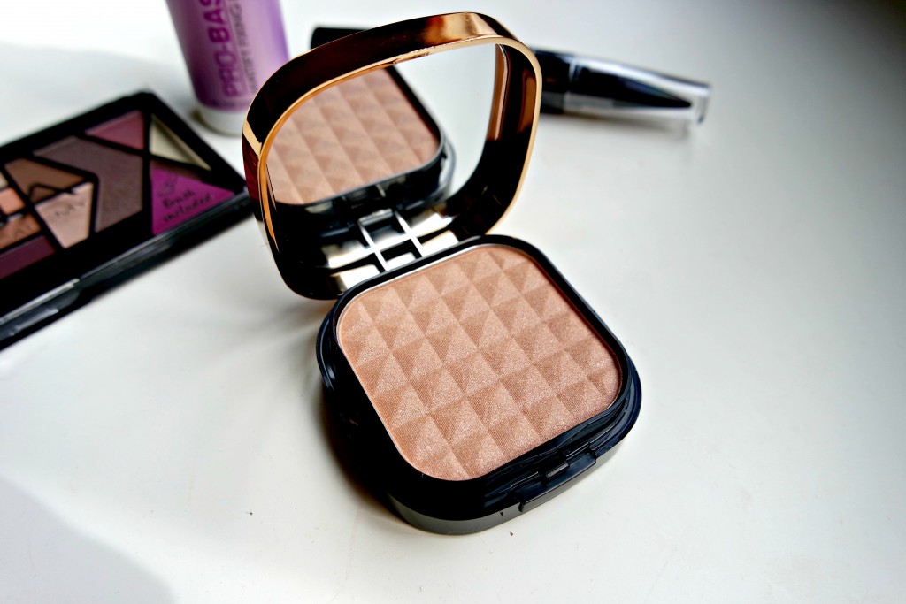 MUA Luxe Bronze & Sculpt Contour Kit 02
