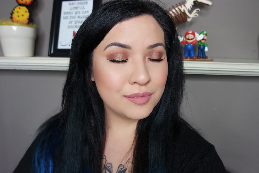 Essence The Glow Must Go on Palette Look 02