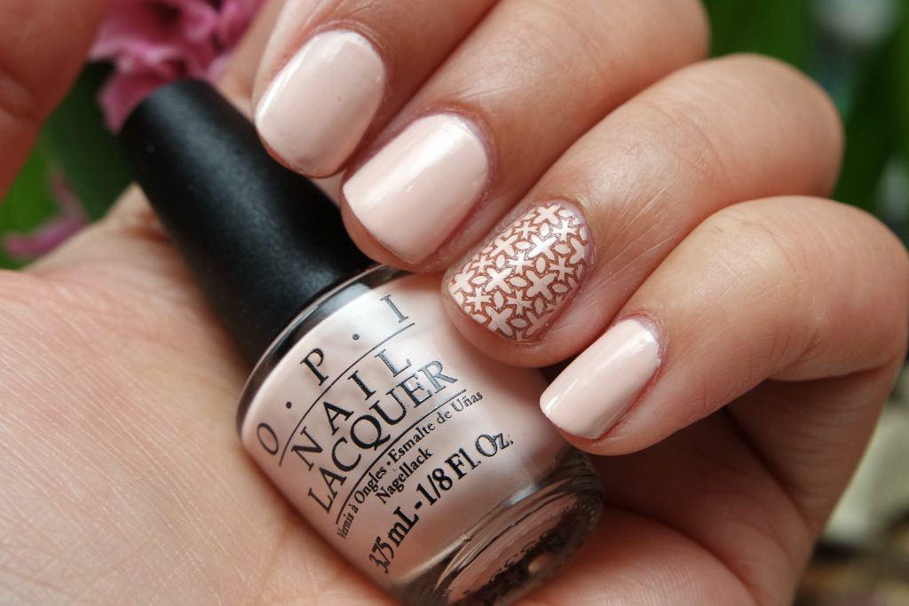 OPI Stop it I'm Blushing! 02