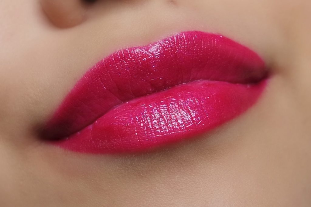 Urban Decay Firebird Vice Lipstick 01