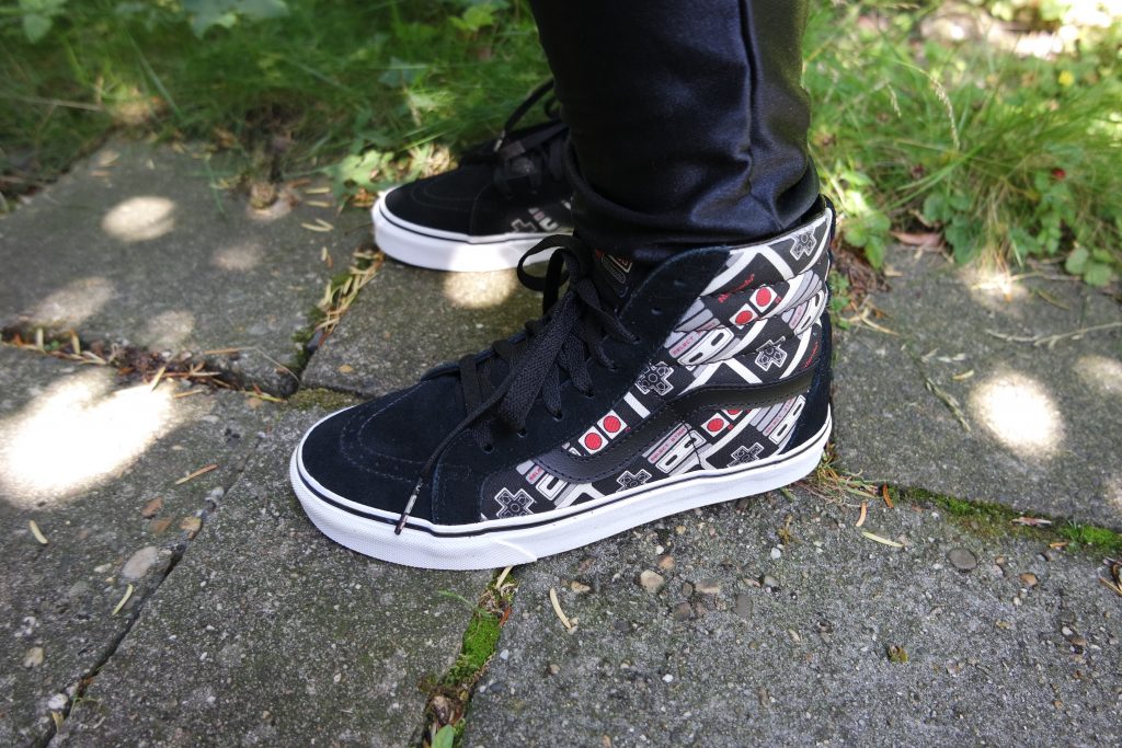 Vans x Nintendo Controller SK8-Hi Reissue Shoes 09