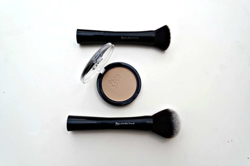 etos-compact-powder-ad-face-brushes-02