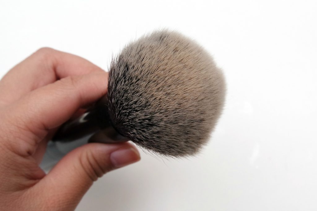 etos-powder-brush-02