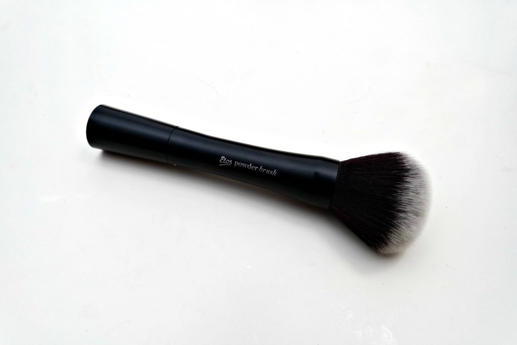 etos-powder-brush
