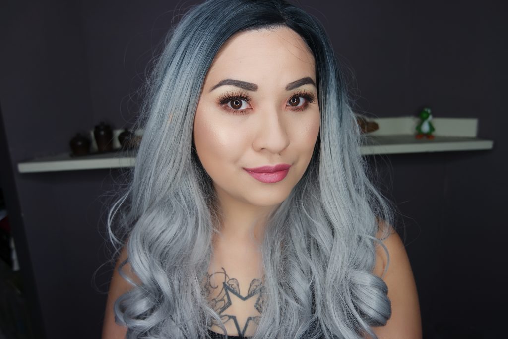 Makeupgeek x Kathleen Lights Sunlight 01