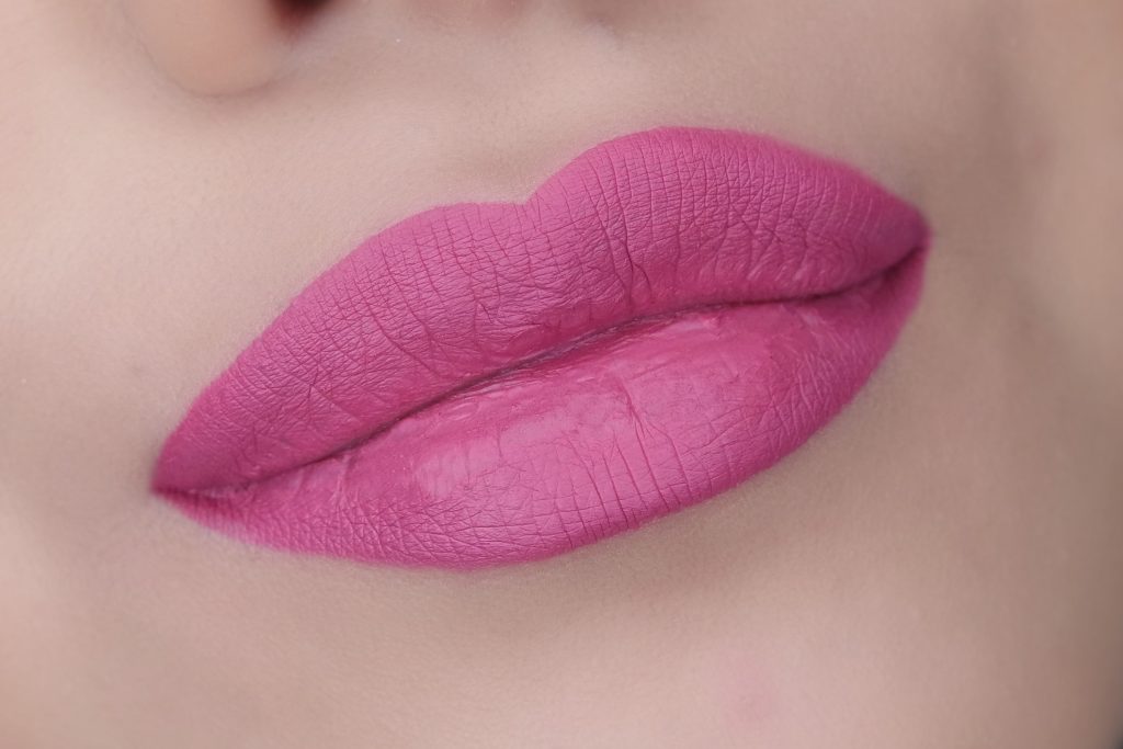 kat-von-d-mother-everlasting-liquid-lipstick-swatch-01-the-beautynerd
