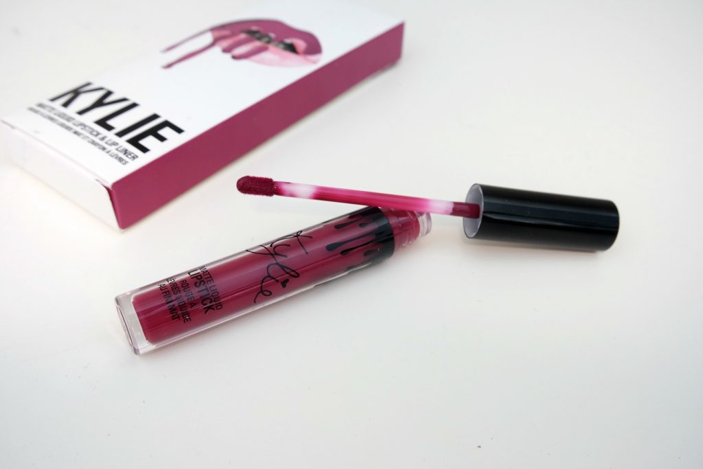 kylie-pumpkin-and-spice-lip-kit-07