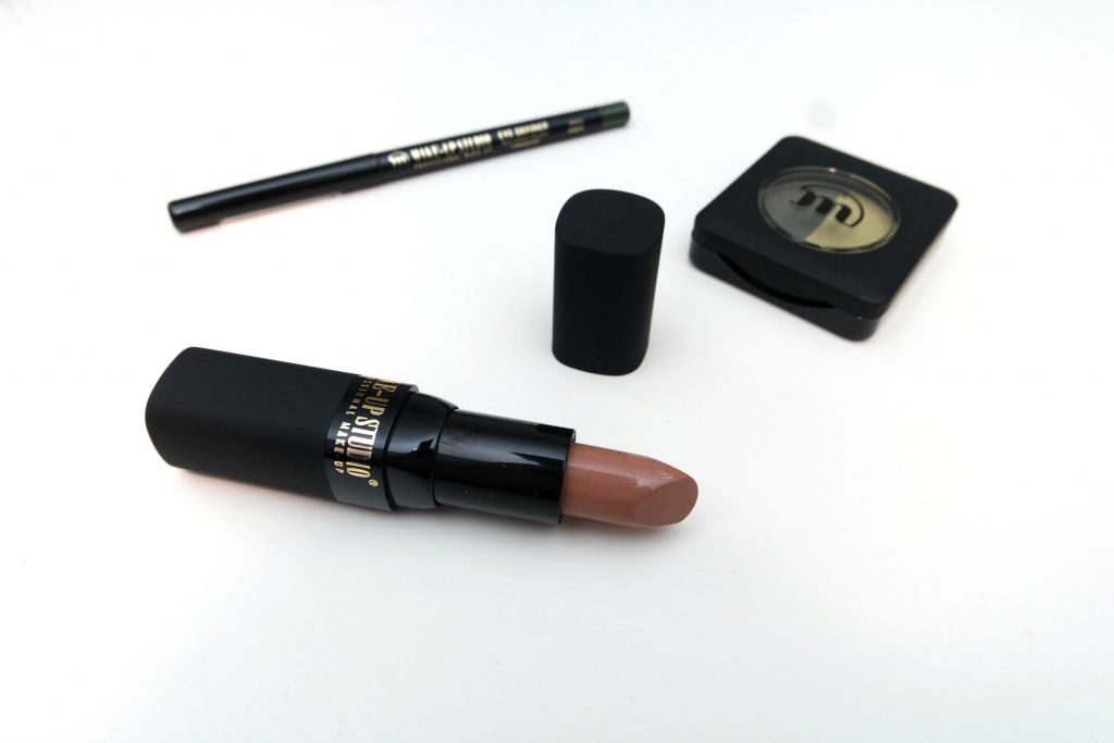 make-up-studio-lipstick-in-edgy-nude-02