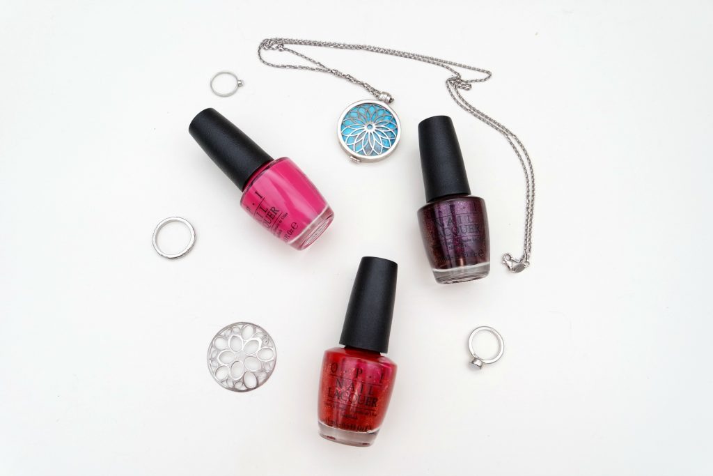opi-breakfast-at-tiffanys-holiday-2016-03