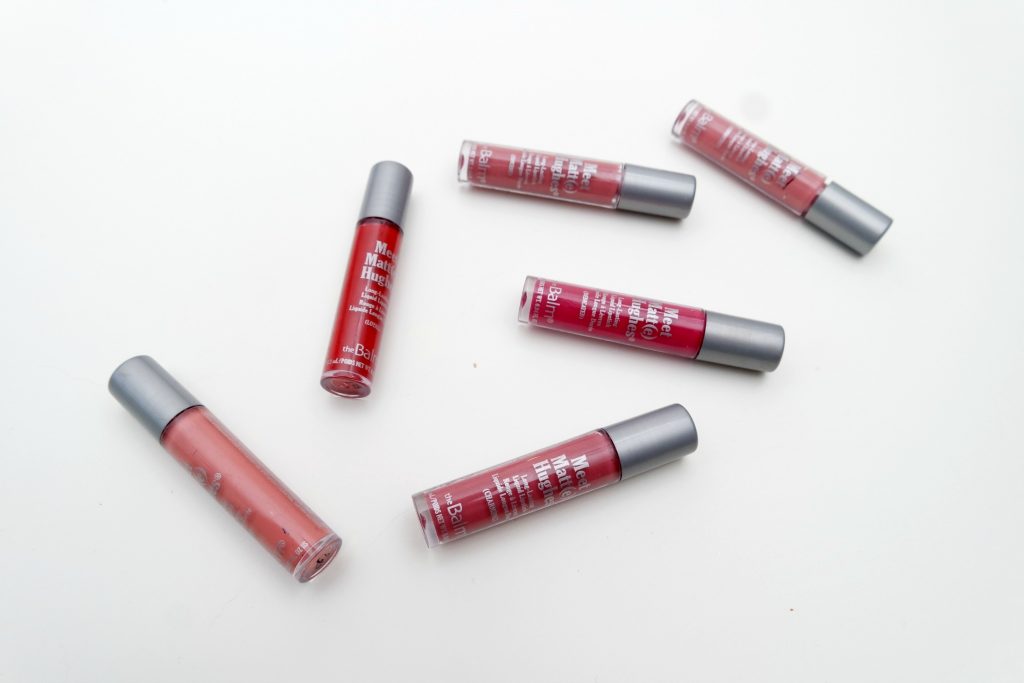 thebalm-meet-matte-hughes-7-mini-long-lasting-liquid-lipsticks-set-09