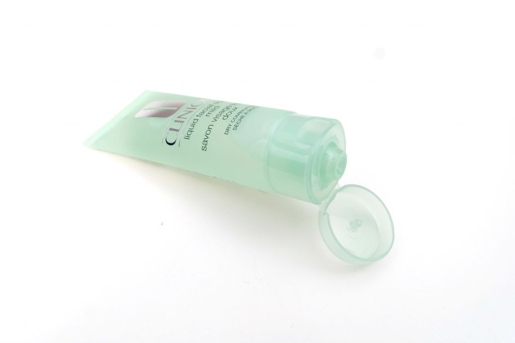 clinique-3-step-system-step-1-liquid-facial-soap-mild-02