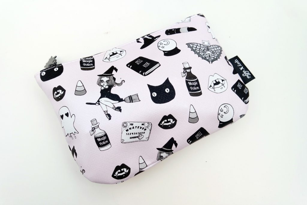 ipsy-glam-bag-october-2016-black-magic-02
