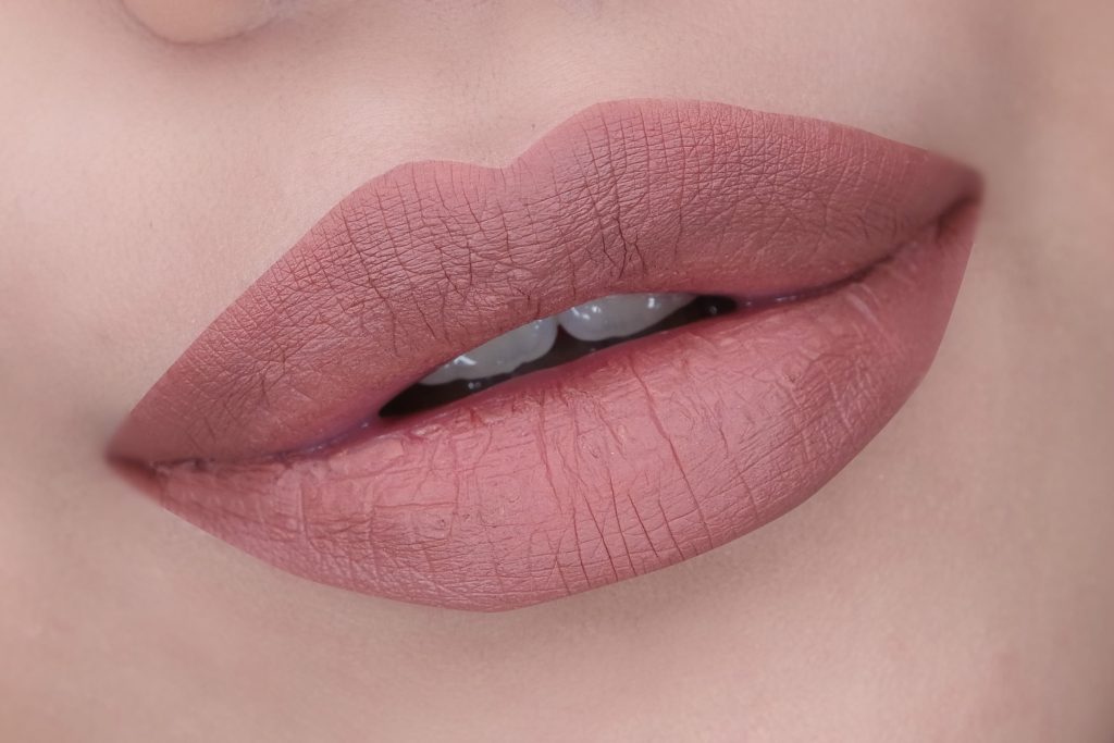 jouer-noisette-long-wear-lip-cream-01