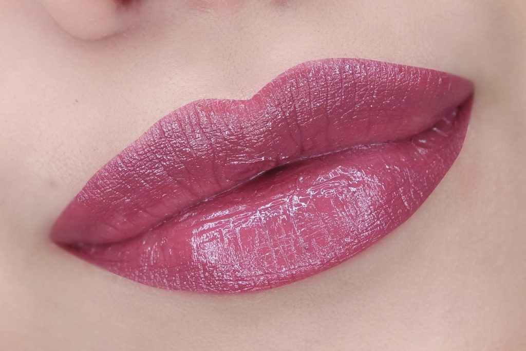 sans-soucis-hidden-sensuality-perfect-lips-in-berry-temptation-01