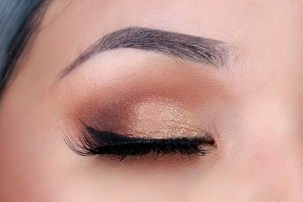 tarte-x-grav3yardgirl-swamp-queen-eyes-01