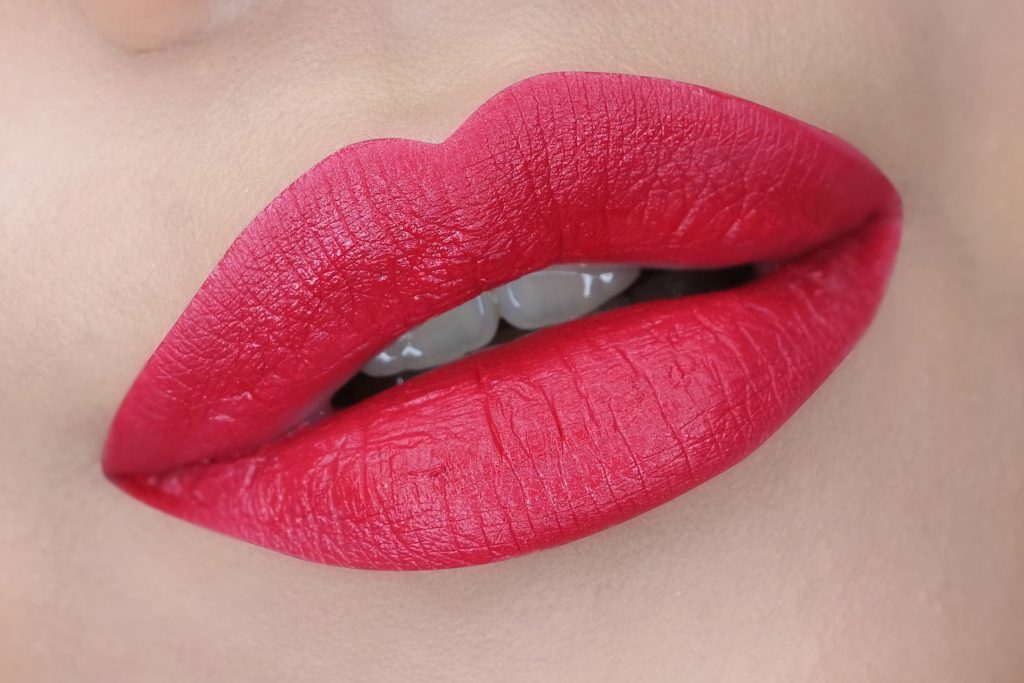 ipsy-glam-bag-november-2016-ciate-london-liquid-velvet-matte-liquid-lipstick-in-diva-swatch-02