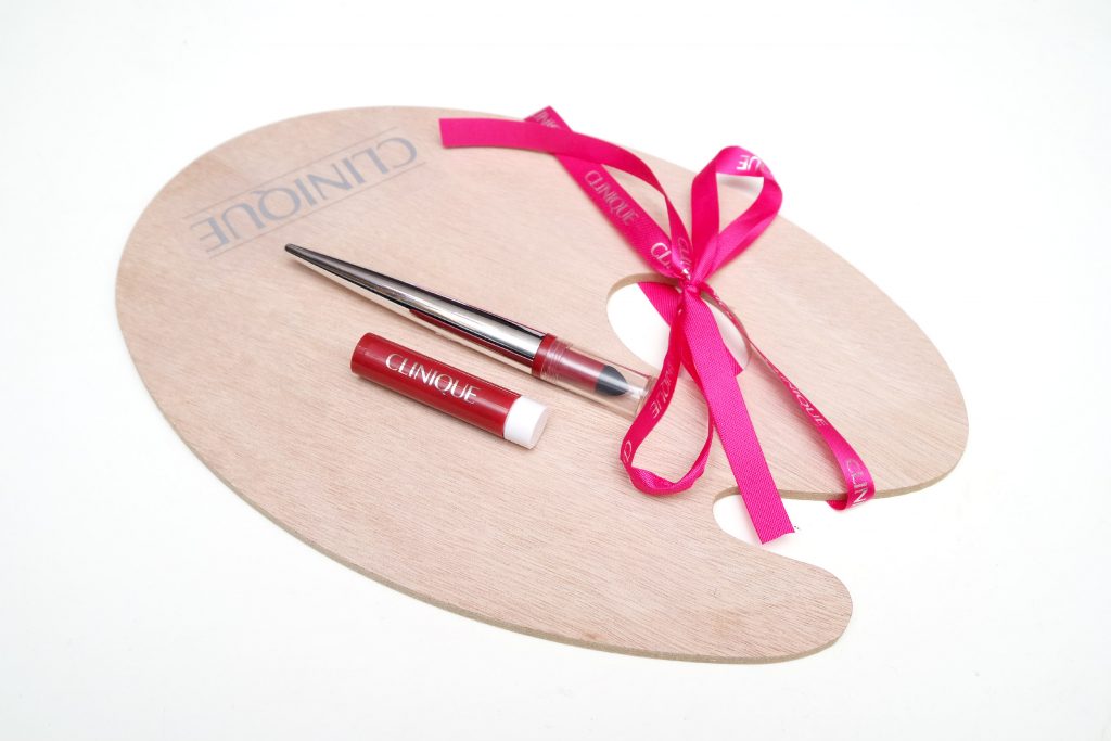 Clinique Pop Lip Shadow Cushion Matte Lip Powder