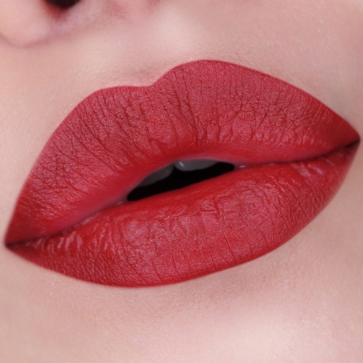 Estée Lauder Pure Color Love Lipstick in Burning Red Swatch