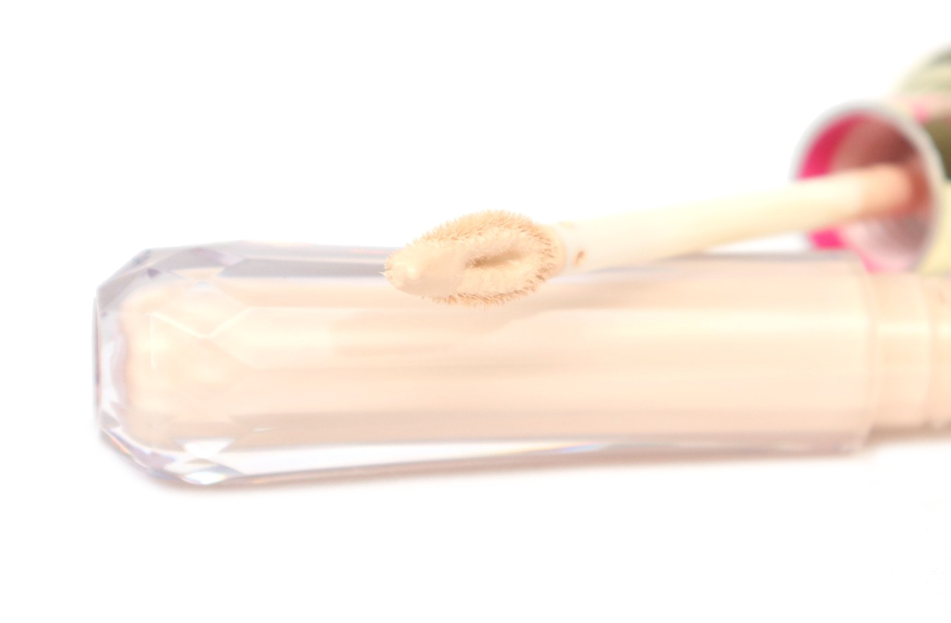 Jeffree Star Cosmetics Magic Star Concealer Review