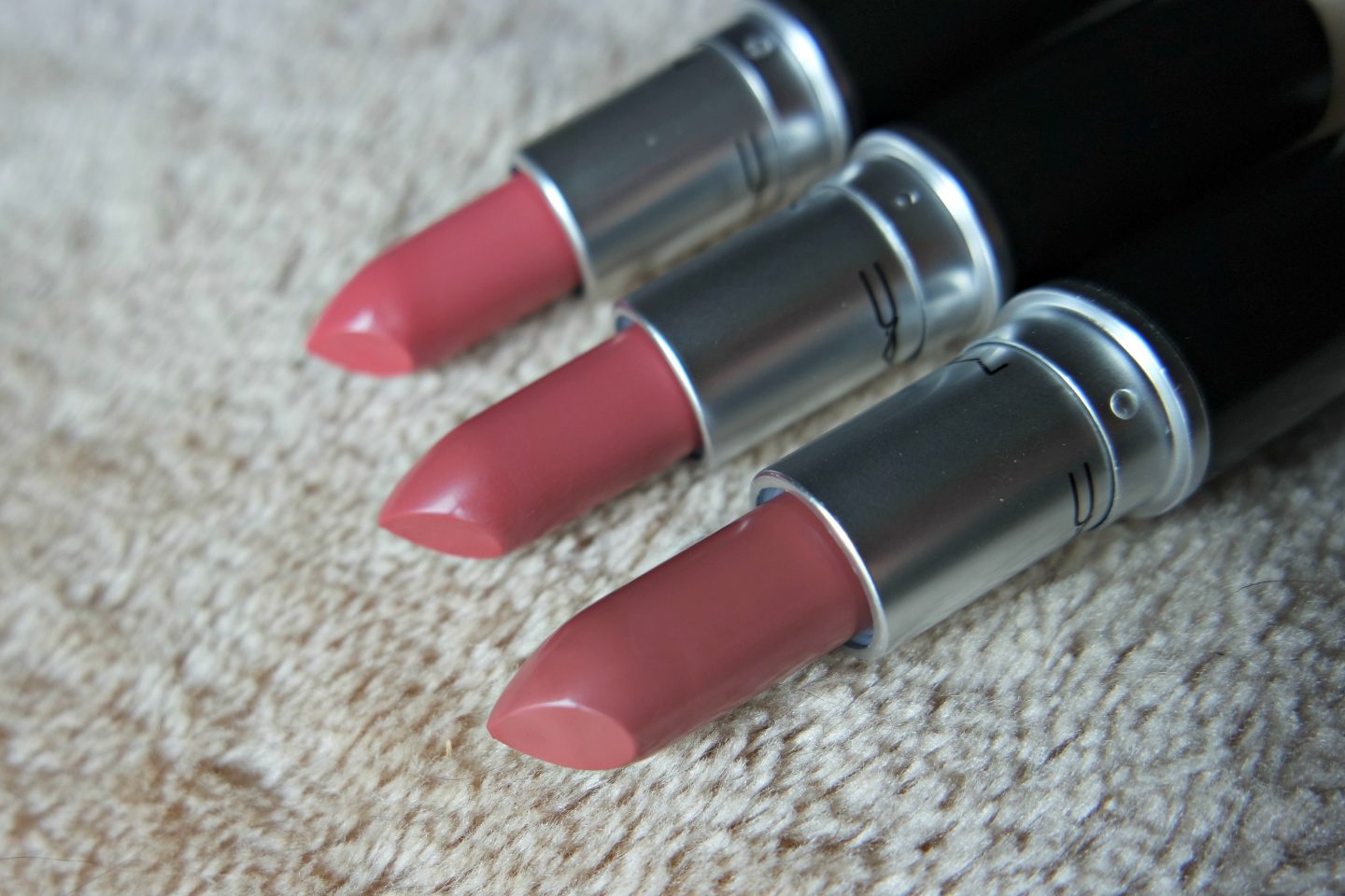 MAC Faux, Mehr & Please Me Lipsticks
