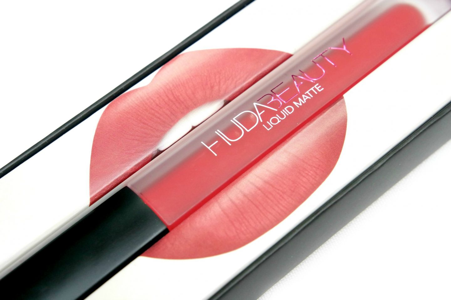 Huda Beauty Liquid Matte Lipstick in Cheerleader Review